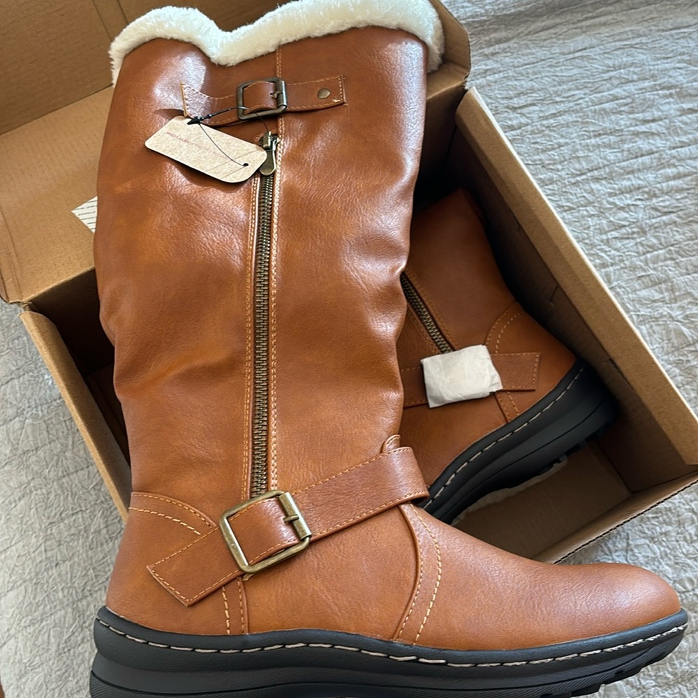 NWT Life Step Boots Size 8